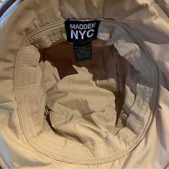 NWT Madden NYC Puffer Bucket Hat with Chain Detail. - Picture 7 of 7